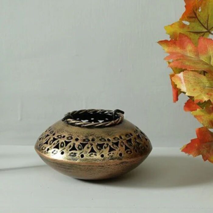 Iron Designer lights Candle Holder - Image 1